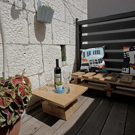 Apartment Style